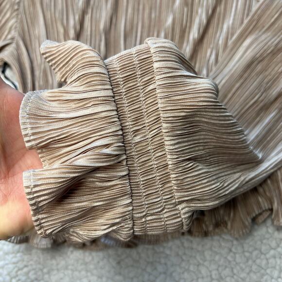 Leith Women's V-neck, Ls Pleated Cropped Elastic Waist Top, Gold XXS - Picture 8 of 11